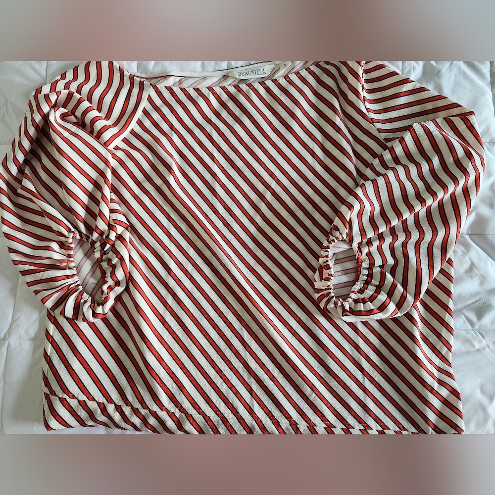 Beautiful By Lawrence Off-shoulder Blouse